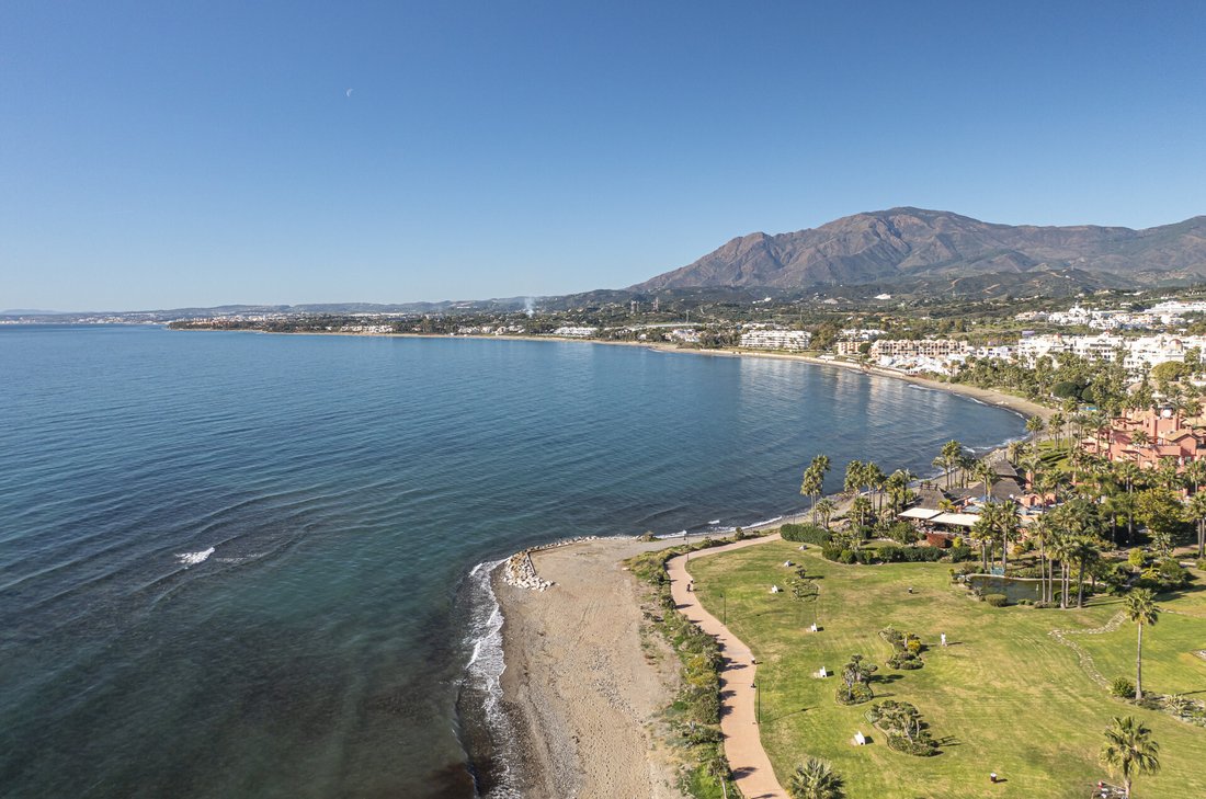 Apartment in Gualdalmansa, Estepona, Andalusia 3 - 15447675