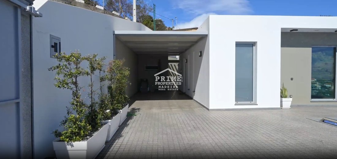 Villa in Arco da Calheta, Autonome Region Madeira, Portugal 2 - 14538519