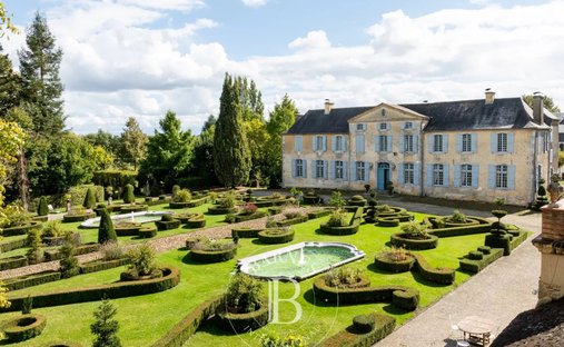 House in Pau, Nouvelle-Aquitaine, France 1