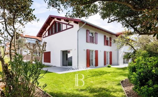 House in République - Beau Rivage, Biarritz, France 1