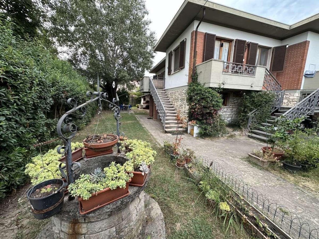 House in Avenza, Marina di Carrara, Tuscany 2 - 15449712