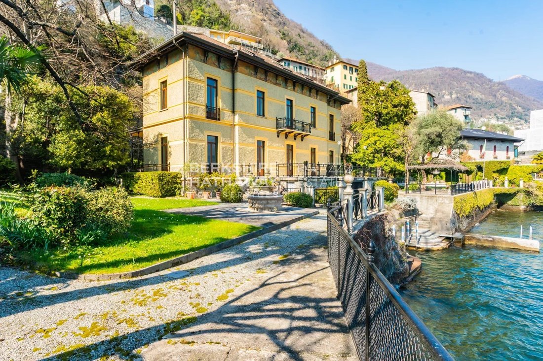 Villa in Moltrasio, Lombardei, Italien 1 - 15446344