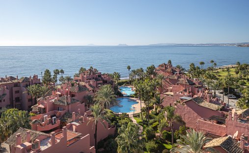 Apartment in Gualdalmansa, Estepona, Andalusia 1
