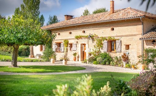Farm Ranch in Toulouse, Occitanie, France 1