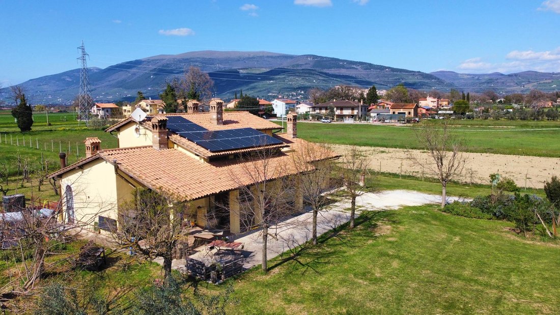 Villa in Spello, Umbria, Italy 4 - 15446737