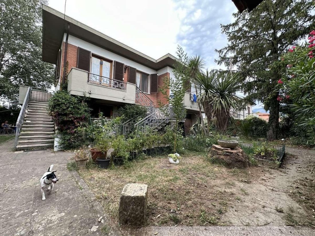 House in Avenza, Marina di Carrara, Tuscany 3 - 15449712