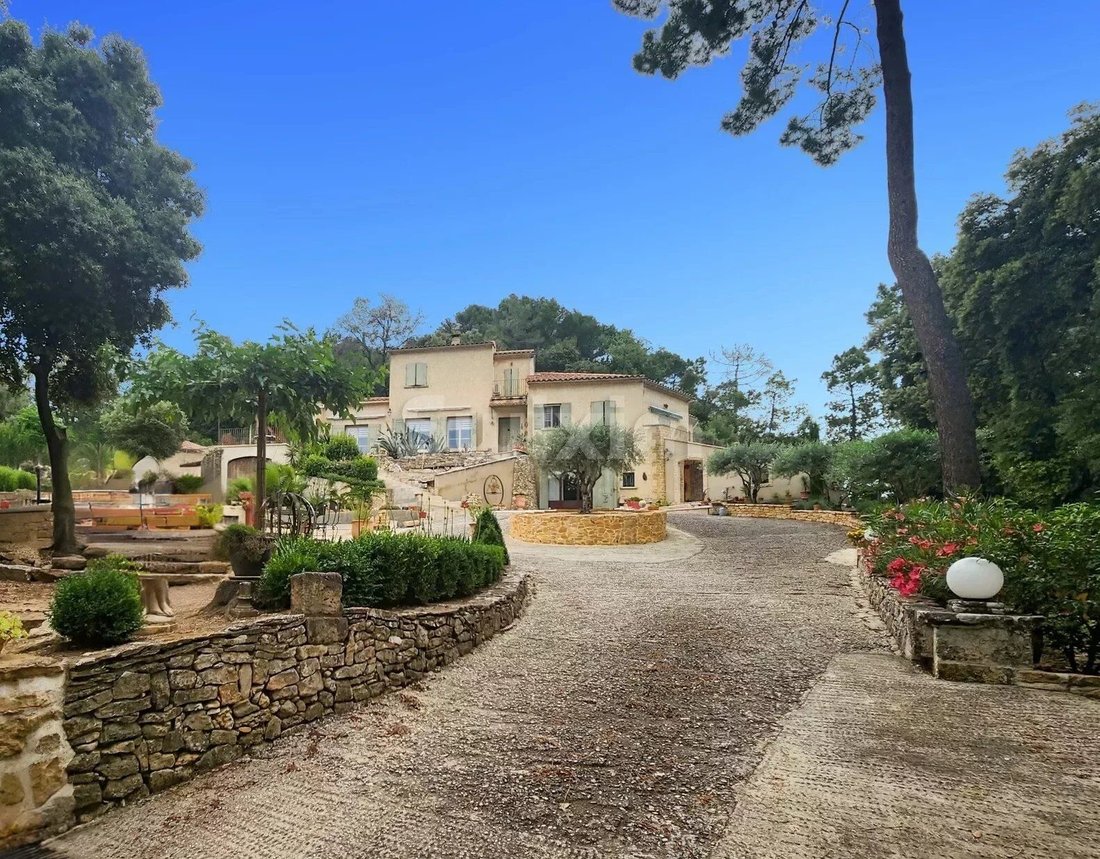 House in Pont-Saint-Esprit, Occitania, France 1 - 14392867