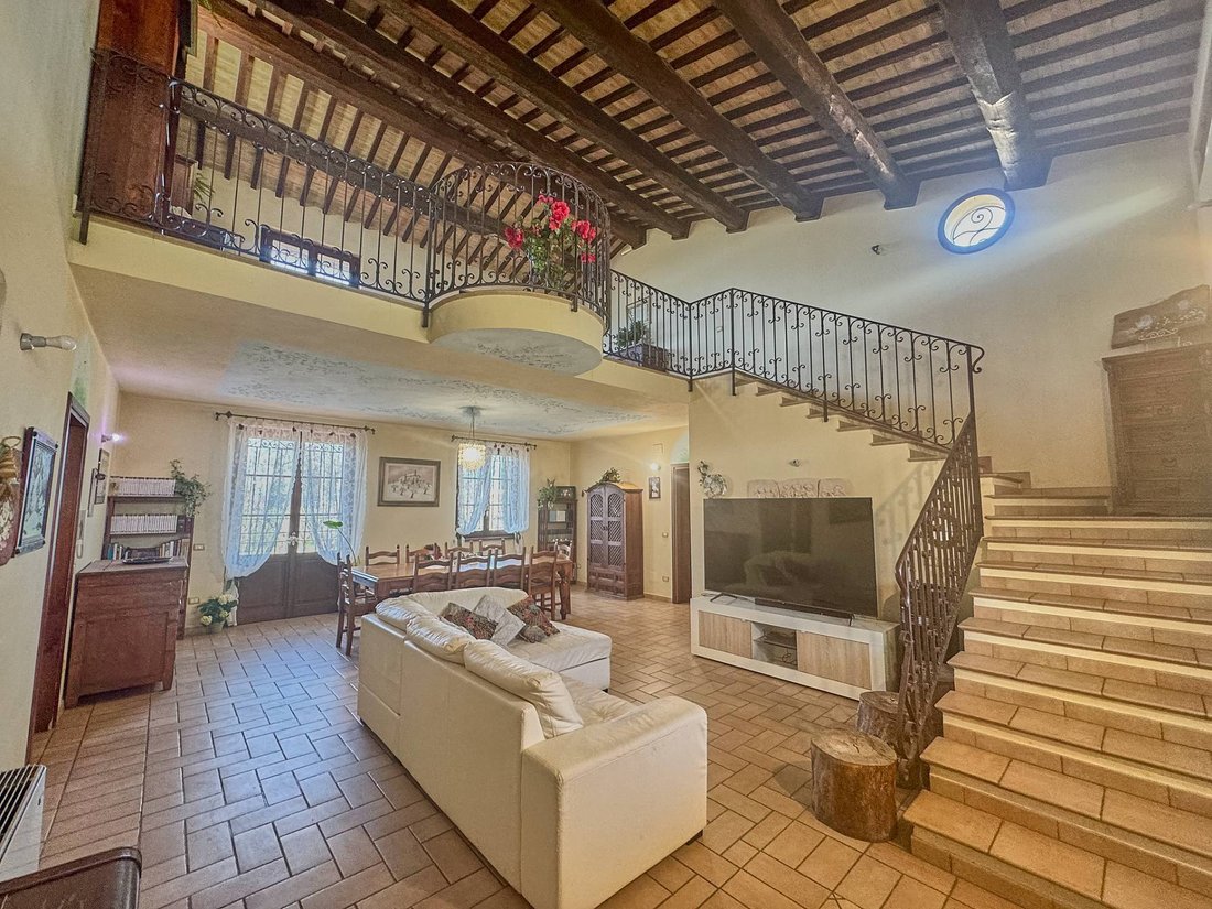 Villa in Spello, Umbria, Italy 2 - 15446737