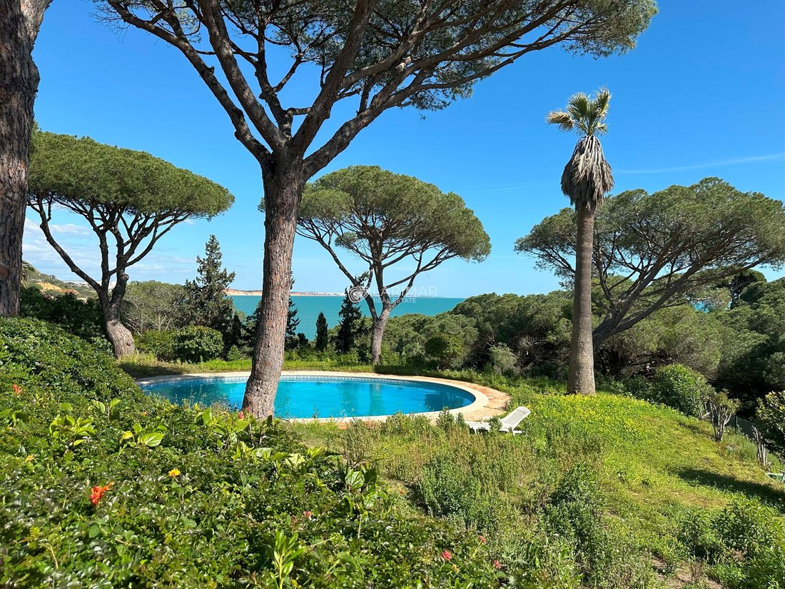 Villa in Olhos de Agua, Algarve, Portugal 1 - 15449566