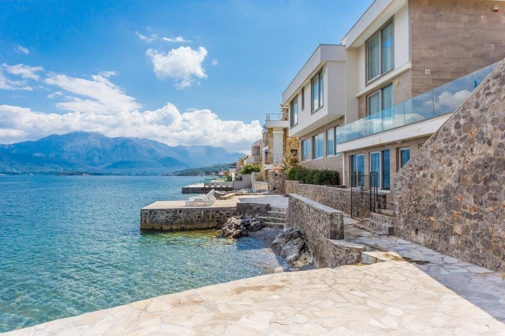 Villa in Krašići, Tivat Municipality, Montenegro 2 - 15452485