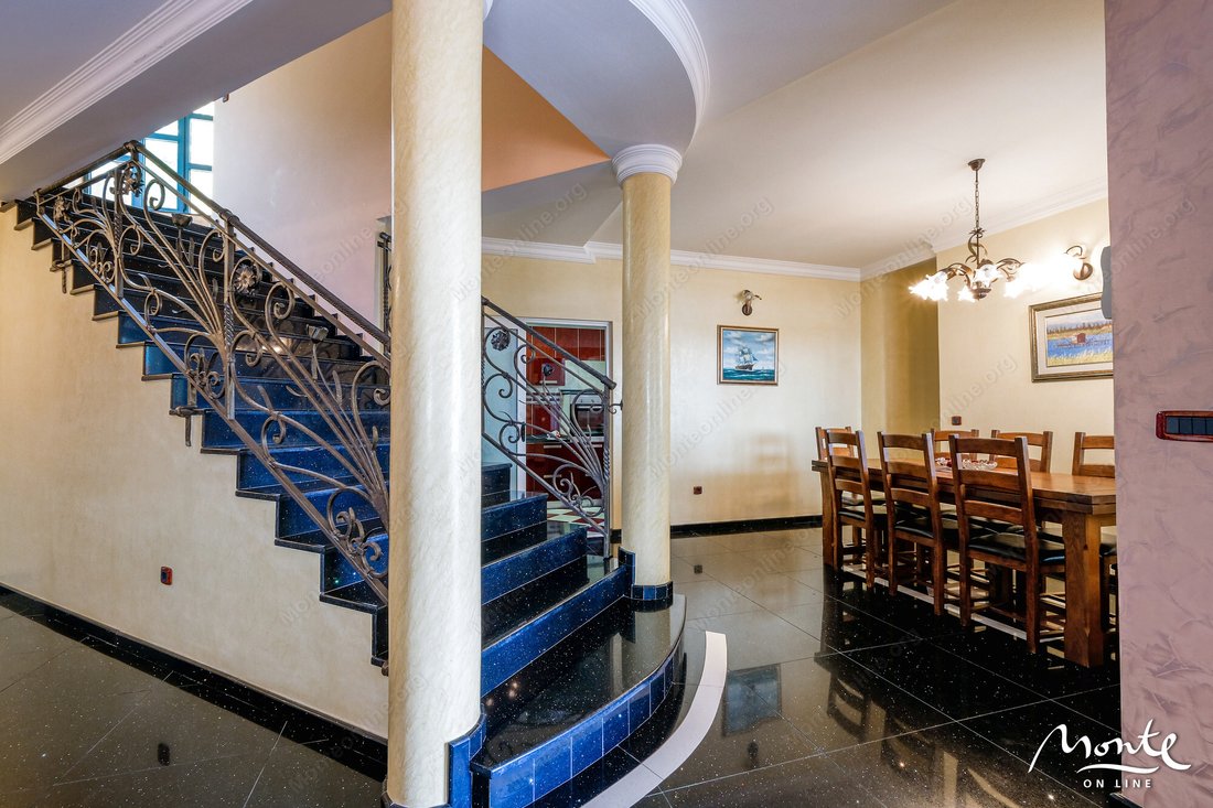 Villa in Petrovac, Budva Municipality, Montenegro 5 - 15454099