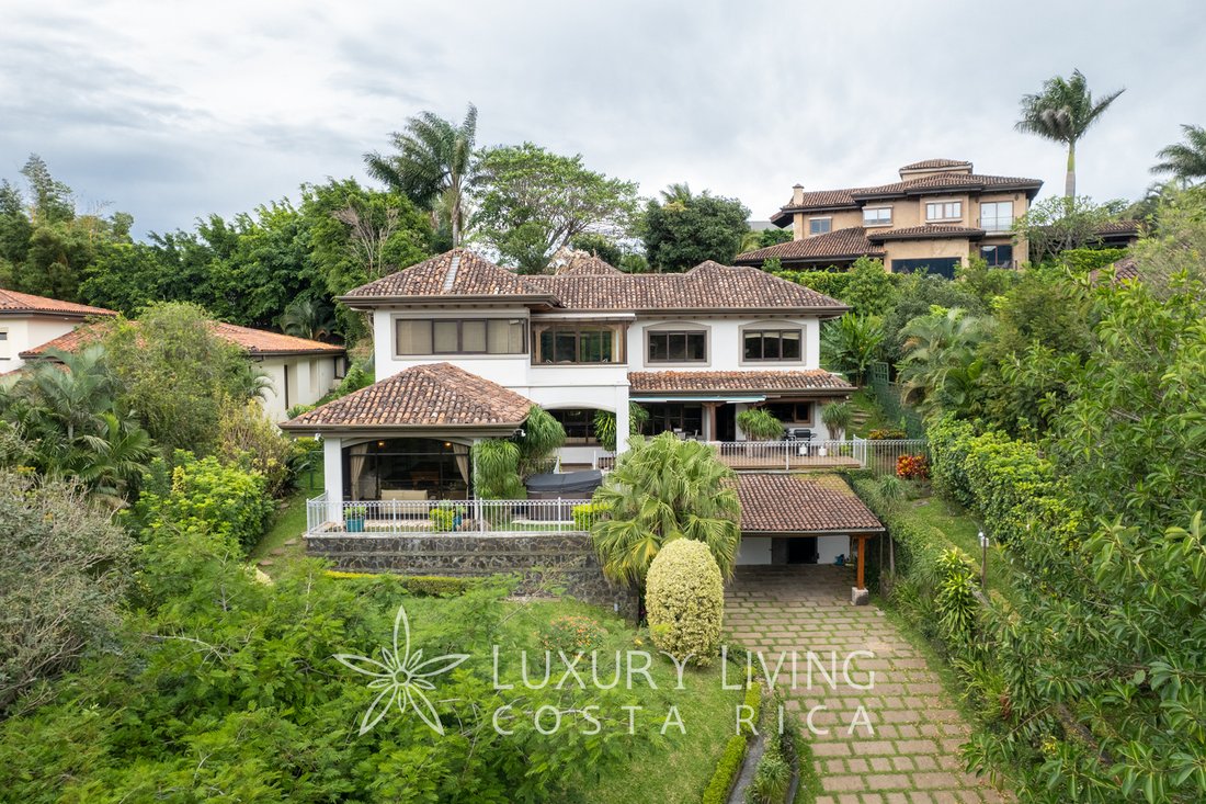 House in Santa Ana, San José Province, Costa Rica 4 - 15450237