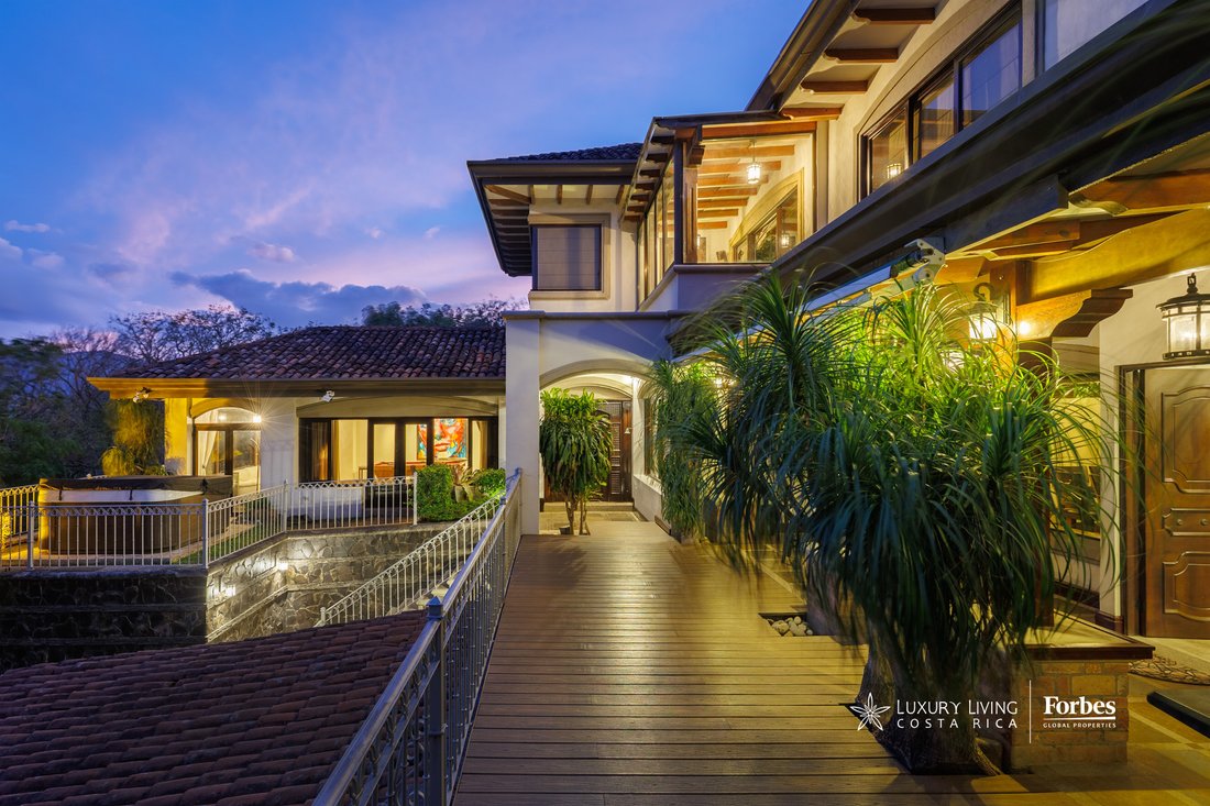 House in Santa Ana, San José Province, Costa Rica 2 - 15450237