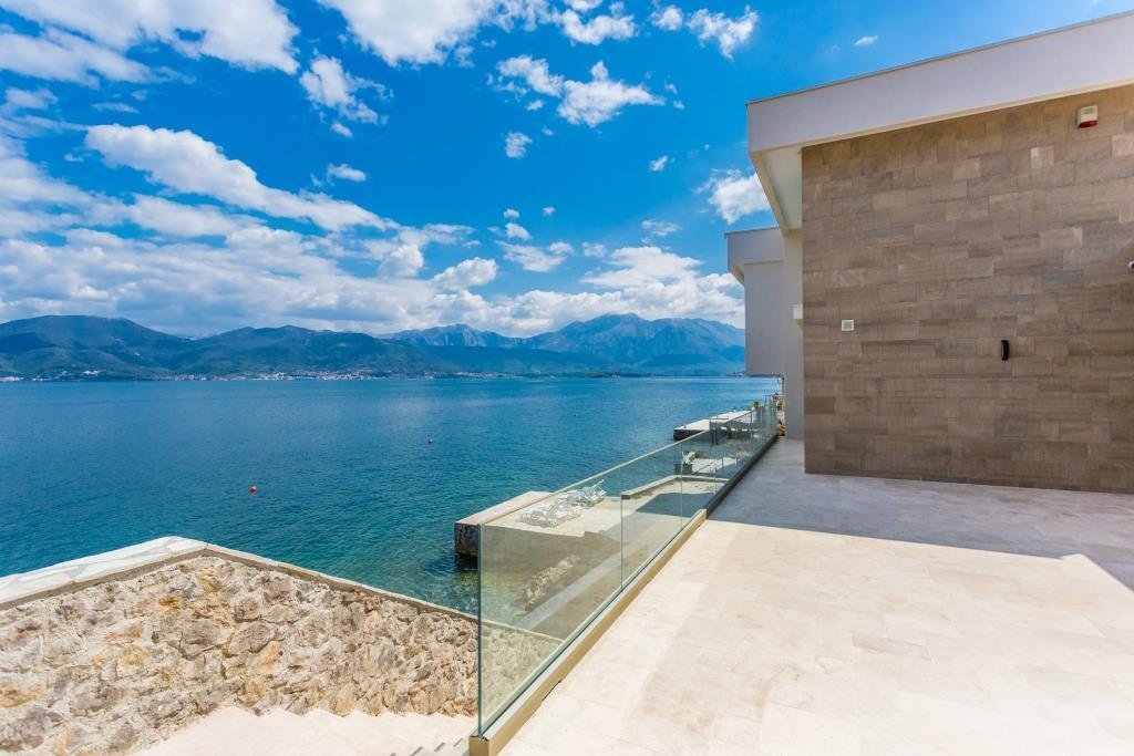 Villa in Krašići, Tivat Municipality, Montenegro 3 - 15452485