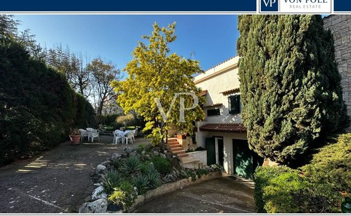 Villa en Bisceglie, Apulia, Italia 1