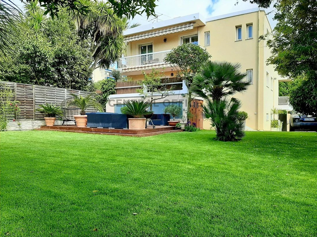 House in Ponteil, Antibes, France 1 - 15453409