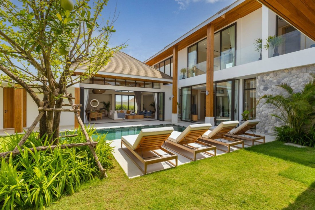 Villa en Choeng Thale, Provincia de Phuket, Tailandia 1 - 15452937