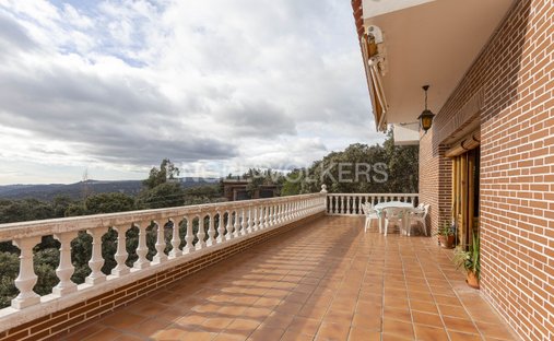 Townhouse in Valdemorillo, Community of Madrid, Spain 1