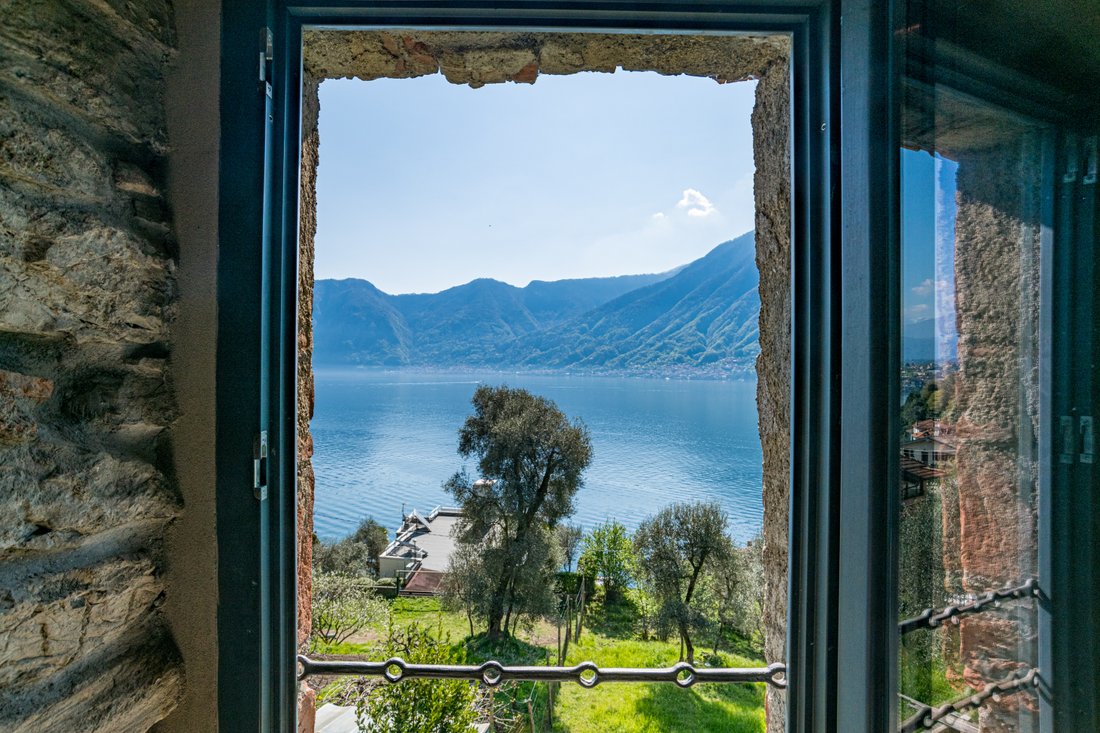 House in Sala Comacina, Lombardy, Italy 2 - 15453038