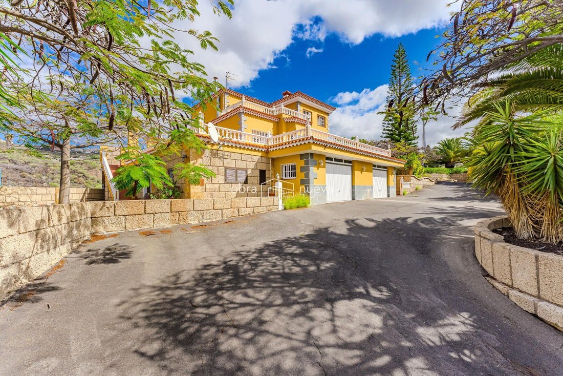 Villa in San Miguel de Abona, Canary Islands, Spain 1 - 15453808