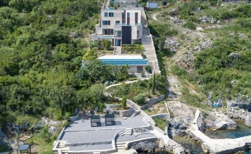 Villa in Krašići, Tivat Municipality, Montenegro 1