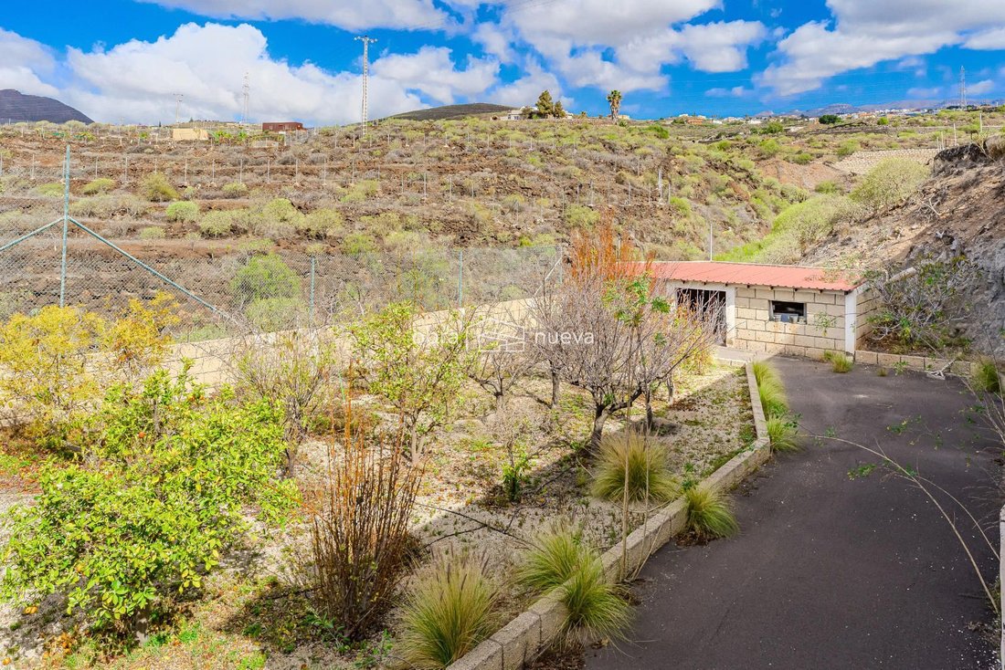 Villa in San Miguel de Abona, Canary Islands, Spain 2 - 15453808