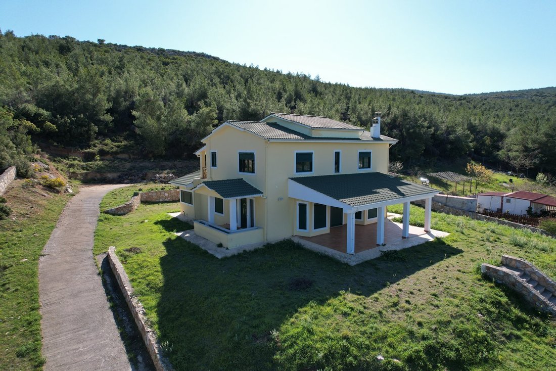 Appartamento a Oropos, Attica, Grecia 1 - 15454162