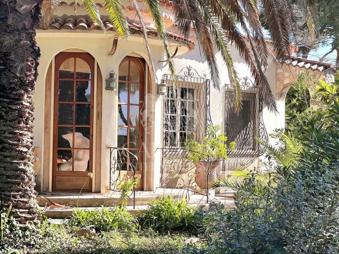 Villa in Antibes, Provence-Alpes-Côte d'Azur, France 4 - 15453519