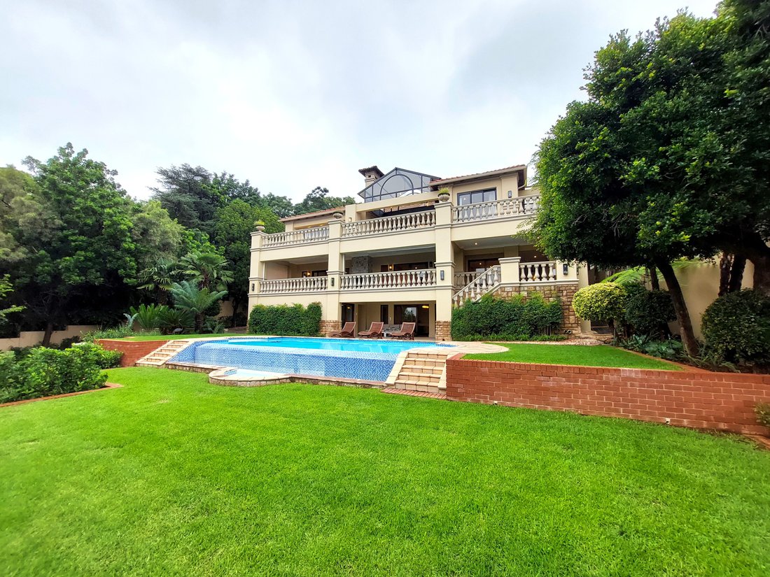 House in Monument Park, Gauteng, South Africa 4 - 15453904