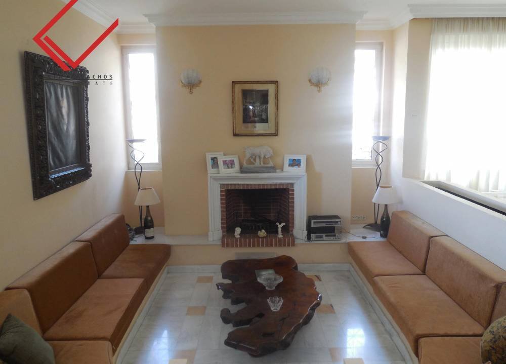 House in Vouliagmeni, Attica, Greece 3 - 15452708