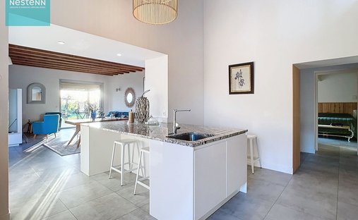 Château Villefranche De Lauragais 800.0 Sqm 12 Bedrooms