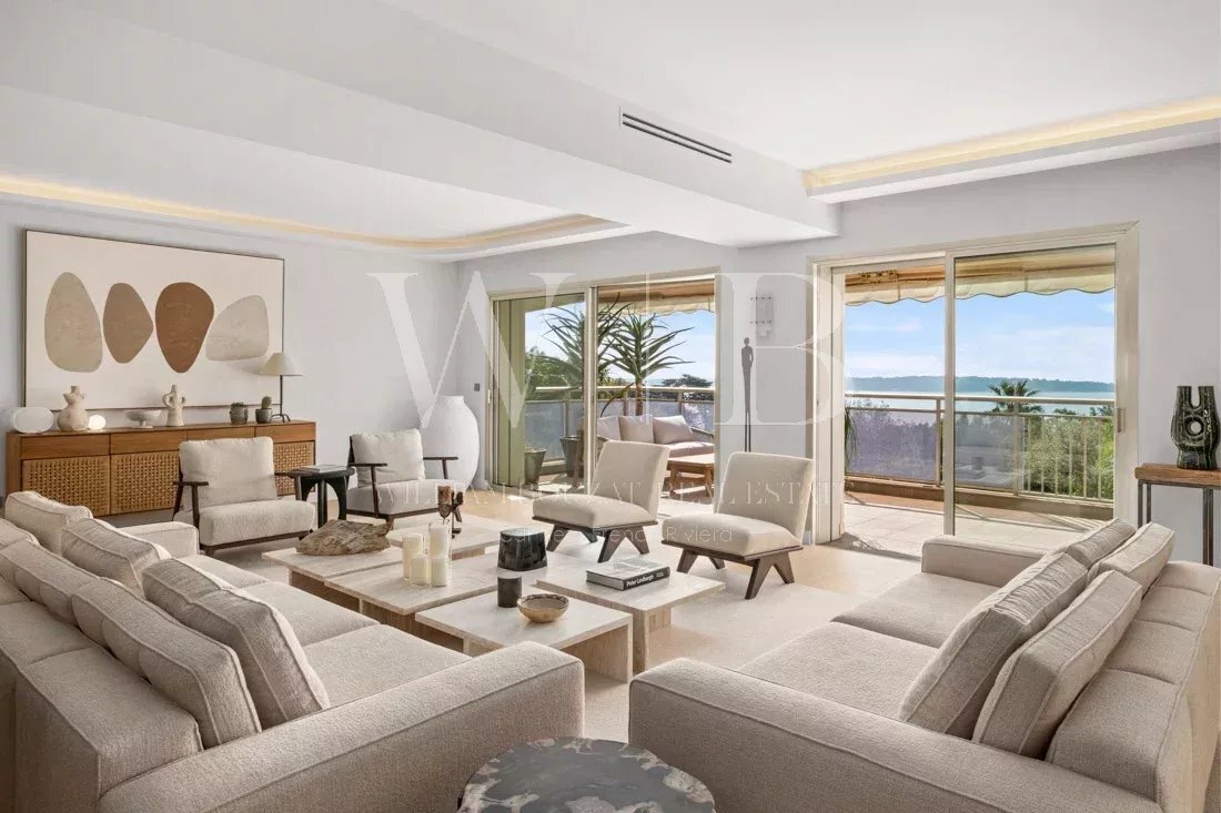 Villa in Cannes, Provence-Alpes-Côte d'Azur, France 1 - 15453801