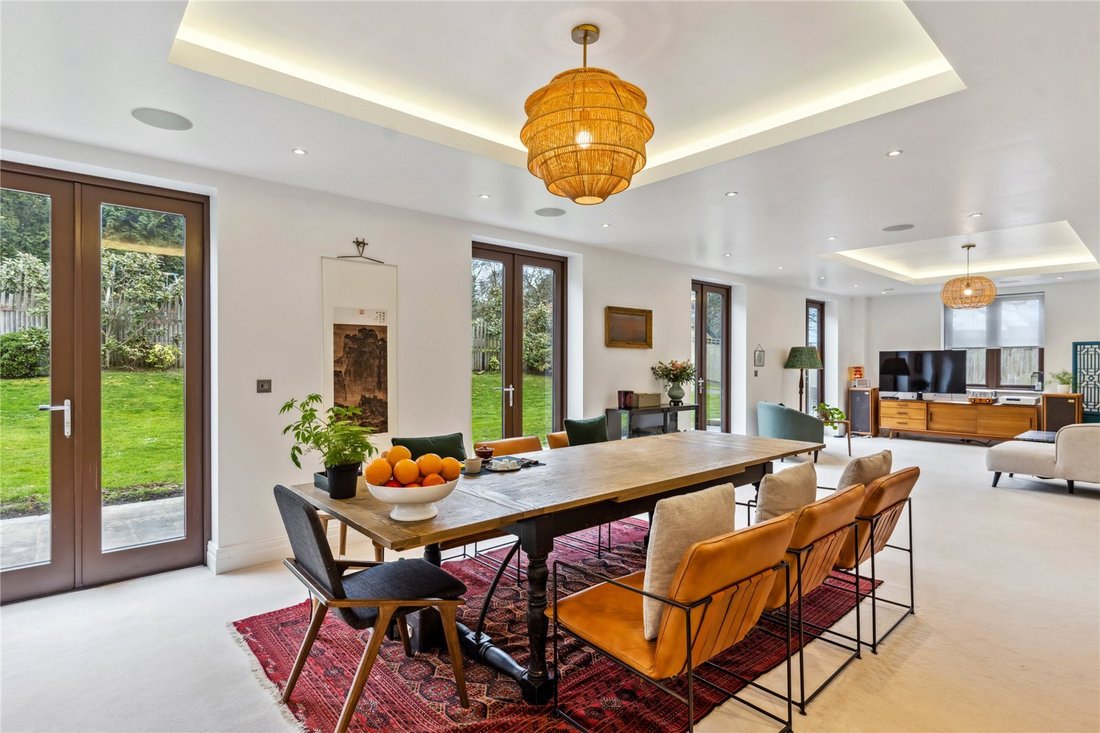 House in Little Common, Harrow, England 3 - 15452675