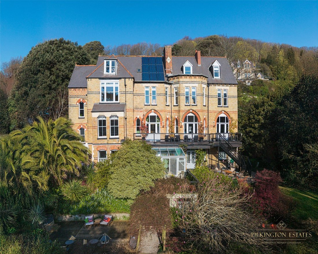 House in Ilfracombe, England 1 - 15445111