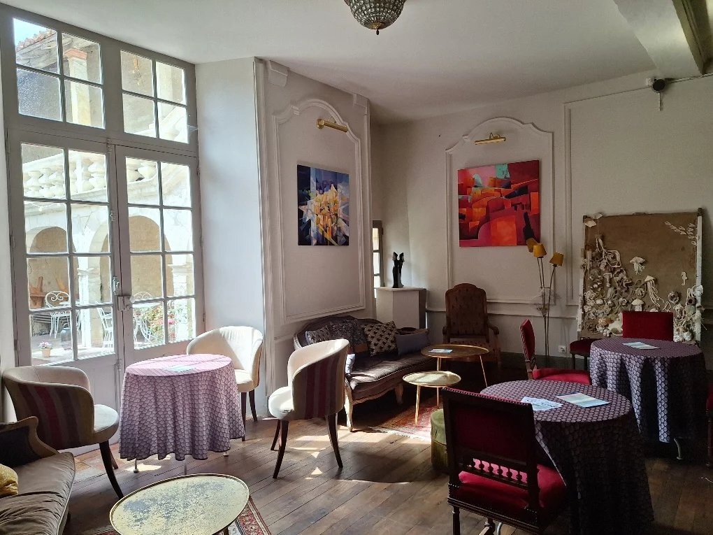 Estate in La Rochefoucauld-en-Angoumois, Nouvelle-Aquitaine, France 3 - 15452643