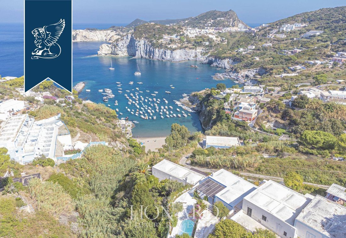 Villa in Ponza Island, Lazio, Italy 2 - 14893146