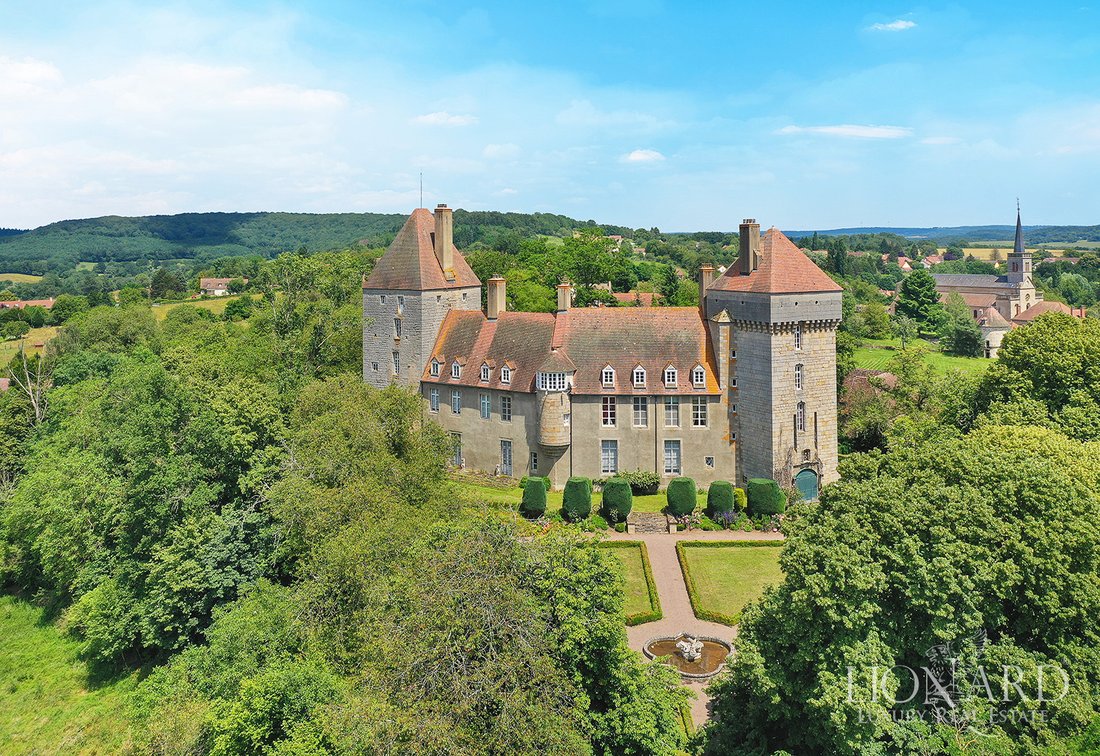 Château des Rêves: A Timeless 11th-Century Fortress in Burgundy’s Golden Hills