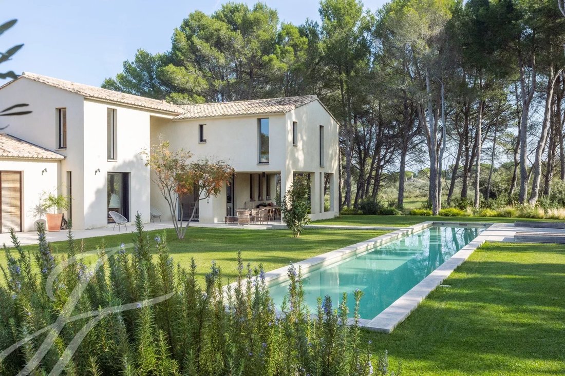 House in Eygalières, Provence-Alpes-Côte d'Azur, France 3 - 15452602
