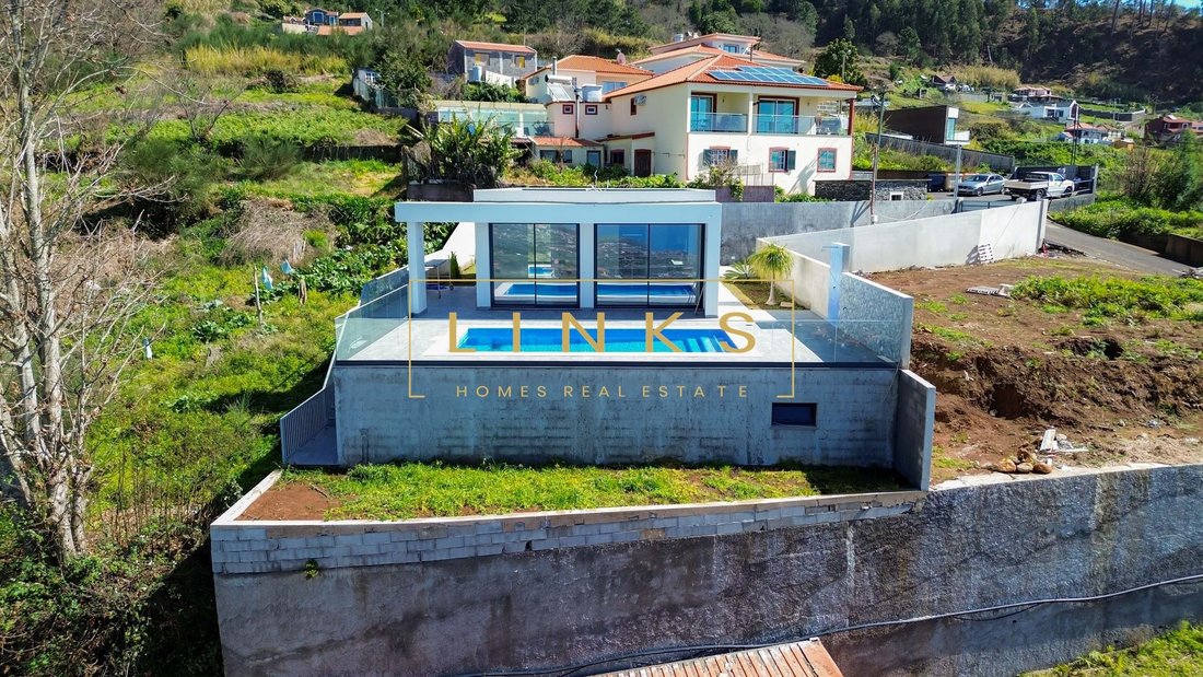 Villa in Arco Da Calheta, Madeira, Portugal 1 - 15231887