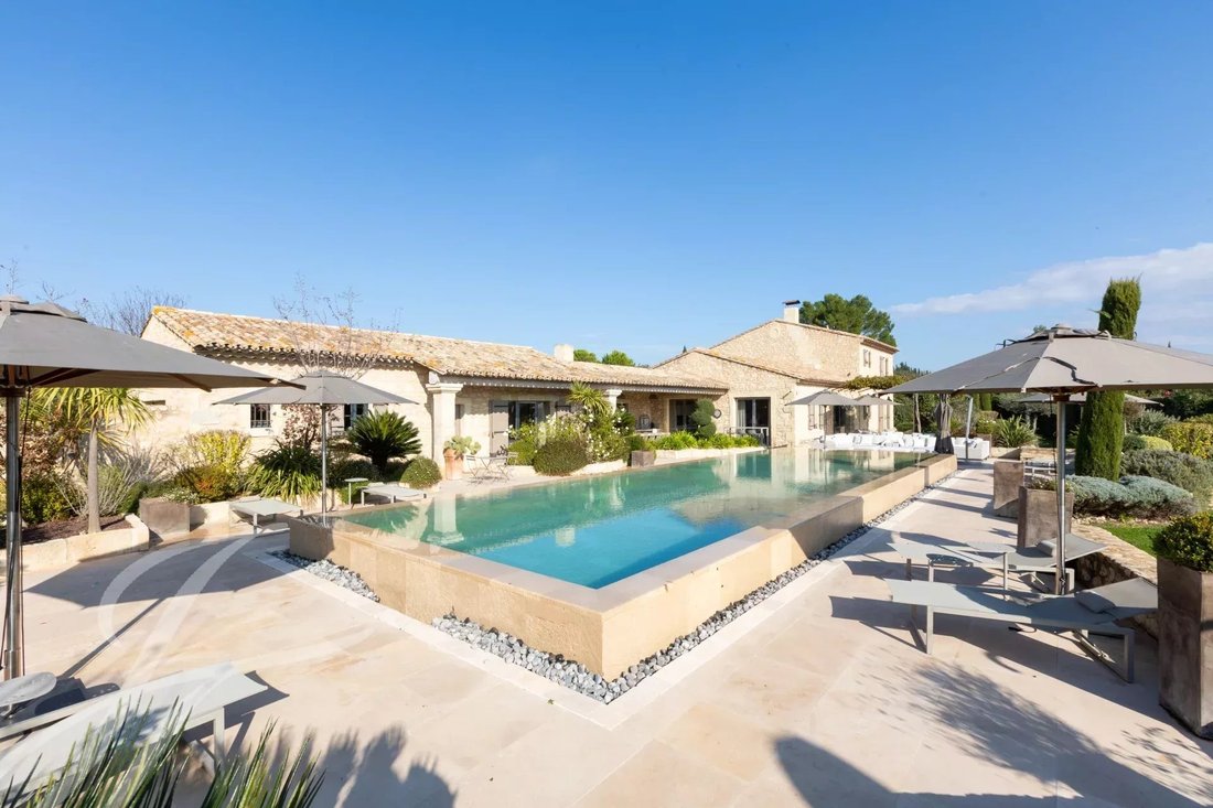 Country House in Saint-Rémy-de-Provence, Provence-Alpes-Côte d'Azur, France 1 - 15452607