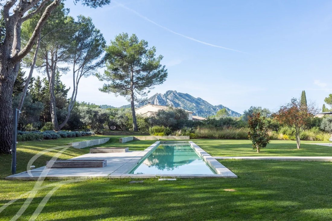 House in Eygalières, Provence-Alpes-Côte d'Azur, France 2 - 15452602