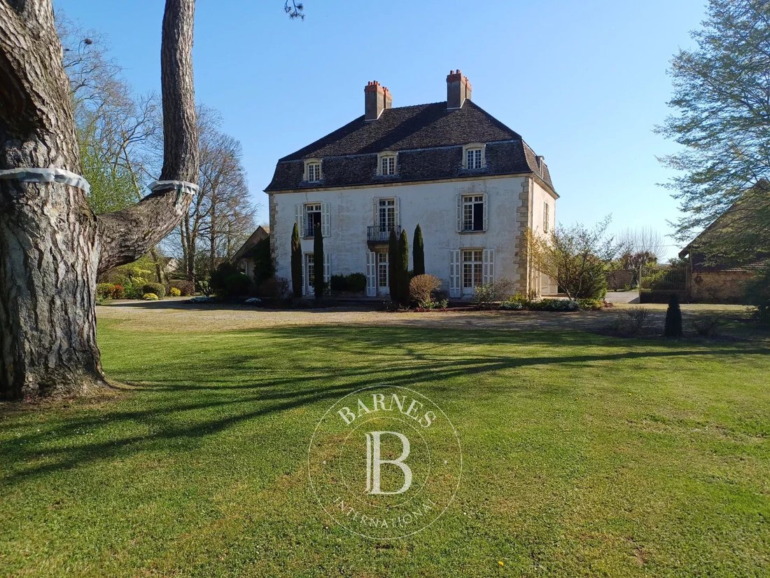 Estate in Chalon-sur-Saone, Bourgogne – Franche-Comté, France 3 - 12680419
