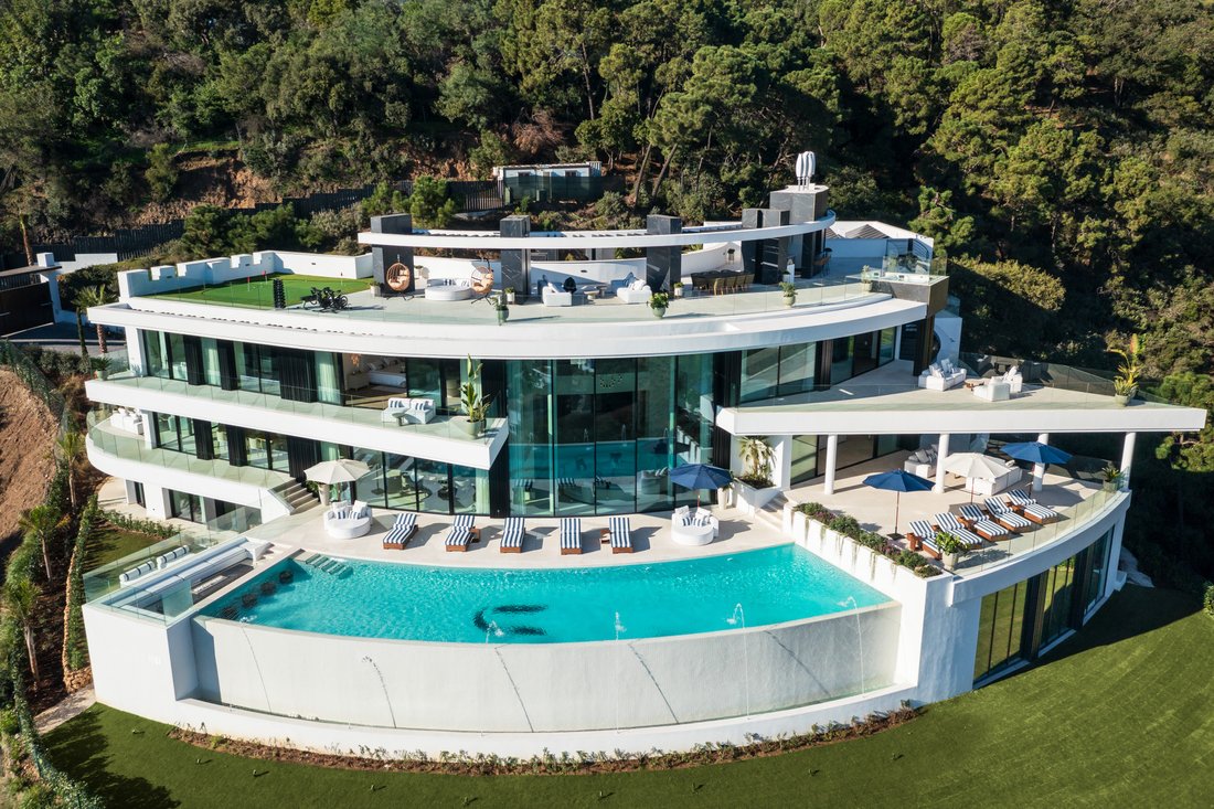 Villa in La Zagaleta, Benahavis, Andalusia 1 - 15452480