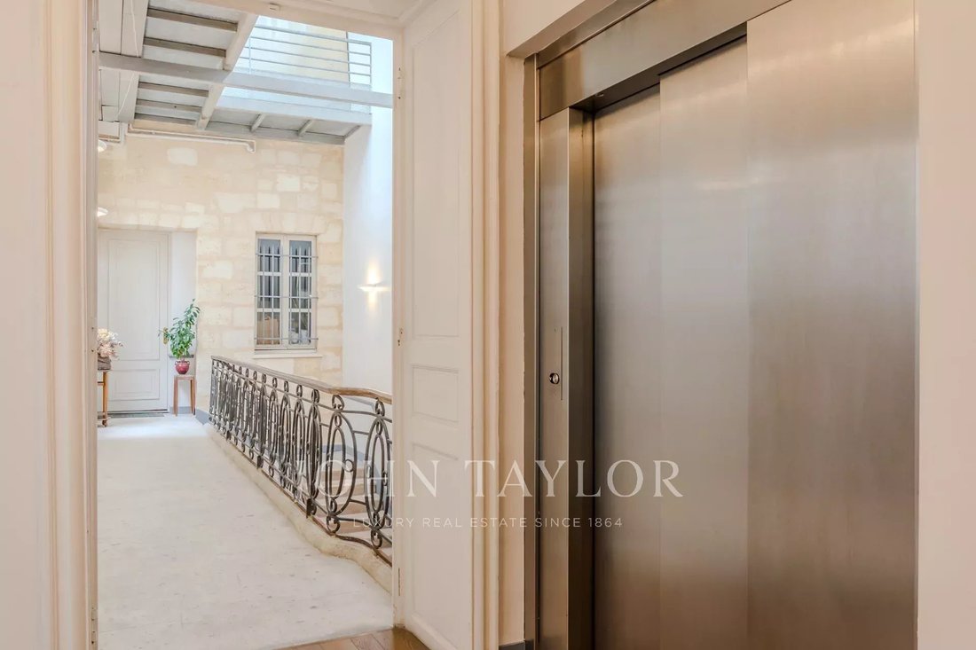 Apartment in Hôtel de Ville-Quinconce-Saint Seurin-Fondaudège, Bordeaux, France 1 - 15452677