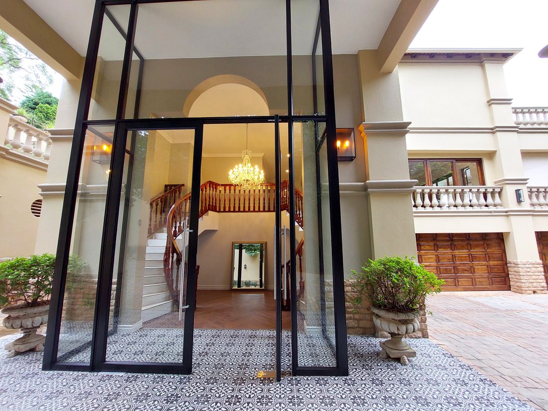 House in Monument Park, Gauteng, South Africa 1 - 15453904