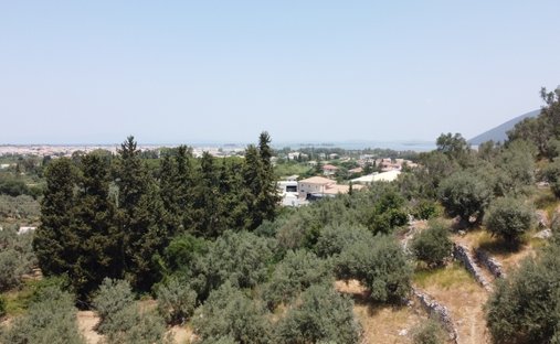 Land in Lefkada Commune, Peloponnese, Western Greece and the Ionian, Griechenland 1