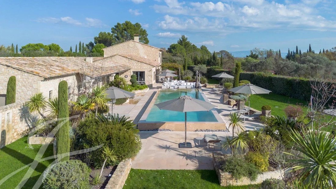 Country House in Saint-Rémy-de-Provence, Provence-Alpes-Côte d'Azur, France 3 - 15452607