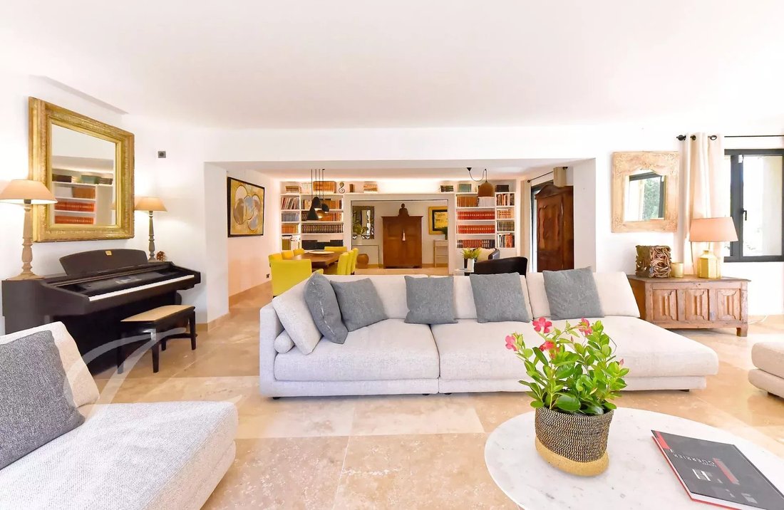 House in Eygalières, Provence-Alpes-Côte d'Azur, France 5 - 15452614
