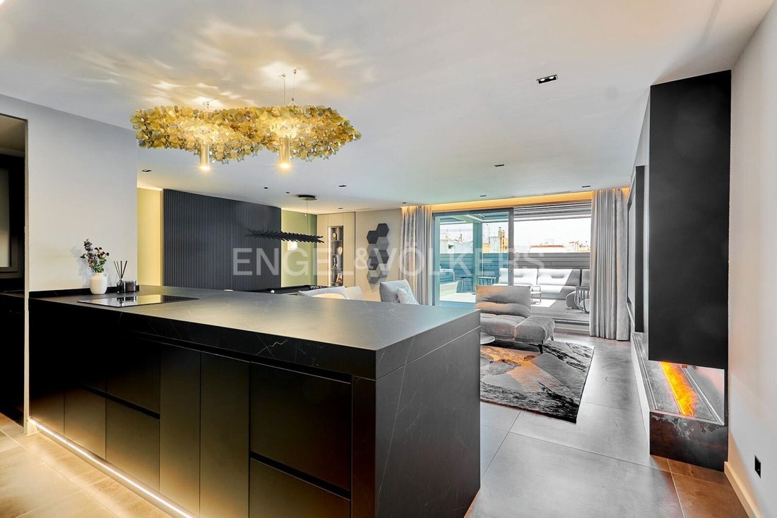 Stunning Green Penthouse Apartments In Barcelona Eixample Esquerra image