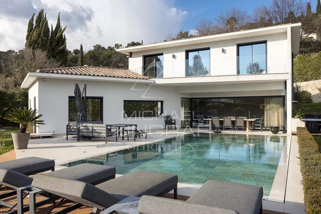 Villa in Saint-Paul-de-Vence, Provence-Alpes-Côte d'Azur, France 1 - 15453641